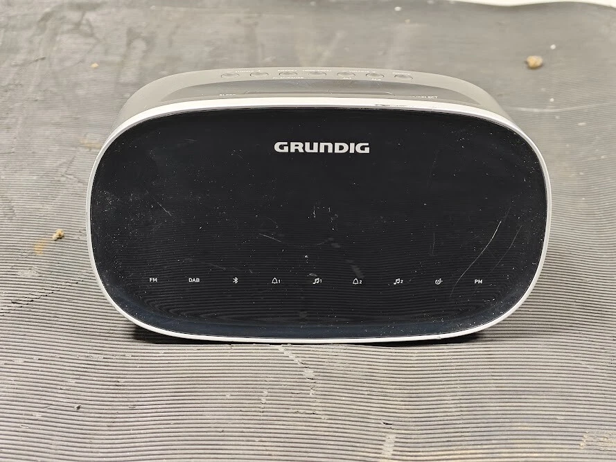 Grundig Sonoclock 3500 BT DAB+ Radio - Gebraucht, Funktioniert - Bild 1 von 4