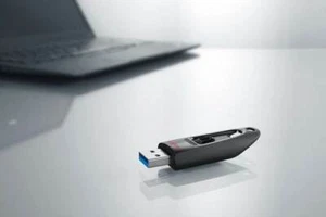 Awakenings Techno Events Live DJ-Sets 128GB USB SPECIAL Compilation (2001-2024) - Foto 1 di 12