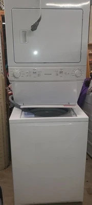 Frigidaire lavadora secadora apilable gas 2019 Foto 1 de 4