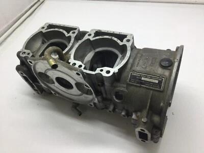 Cárter do motor Ski Doo 1990 Formula mx 467 L/C 420996631 - Imagem 1 de 4