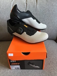 DMT KR4 Road Cycling Shoes Black/Silver, Size 42 (7.5) - Picture 1 of 6