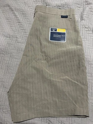 Dockers NUEVO Pantalones Cortos Plisados Micro Patrón Longitud Estándar Hombre Talla 38 Beige Foto 1 de 4