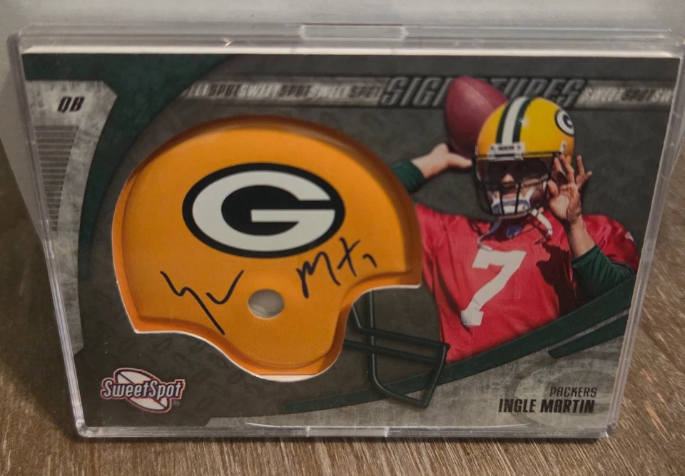 2006 Upper Deck Sweet Spot Ingle Martin Helmet Rookie RC Auto #SSS-IM - Image 1 of 3