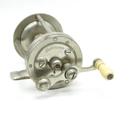 Carrete de fundición de pesca Shakespeare “Precision”. Modelo 1910. 80 yardas. Foto 1 de 4