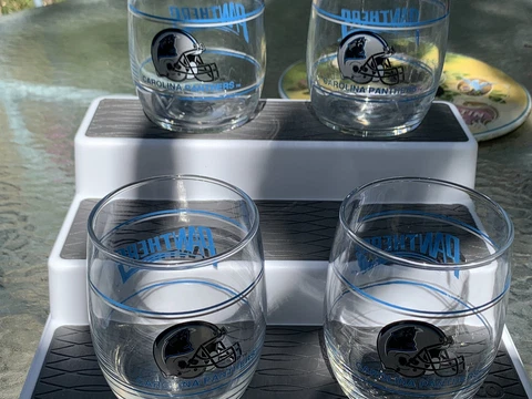 Carolina Panthers Set Of 4, 12.5 oz Drinking glasses. Shell Gas 1990’s Promo Cover