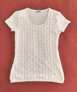 Vintage White Rosette Top QUEENSPARK Size S Post $5 *F - Picture 1 of 5