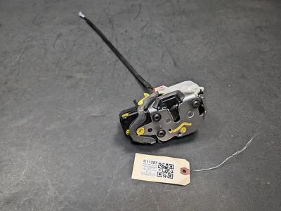 Cierre de puerta delantero izquierdo Chevrolet Sonic 2019 13579497 2017 2018 2020 Foto 1 de 4