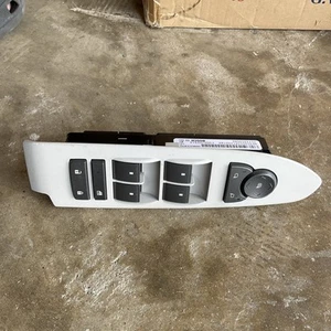 08-13 Cadillac CTS Driver Left Window Control Switch W/ Bezel OEM 25783500AD - Picture 1 of 6