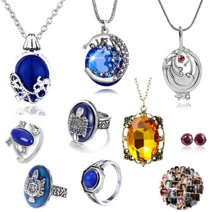 29 Stck. Der Vampir Schmuckset Elena Gilbert Öffnung Eisenkraut Medaillon Anhänger N... - Bild 1 von 5