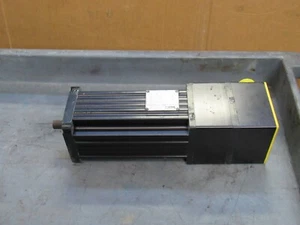 PARKER BRUSHLESS AC SERVOMOTOR CM922GE-01166070503199 340V .58KW 4372RPM - Picture 1 of 5