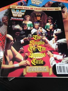 Revista WWF WWE JULIO 1995 Jerry Lawler + Póster duro de Owen + catálogo de mercancías - Imagen 1 de 3