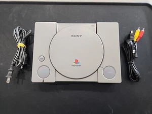 Sony PlayStation 1 Spielkonsole - grau SIEHE BESCHREIBUNG - Bild 1 von 6