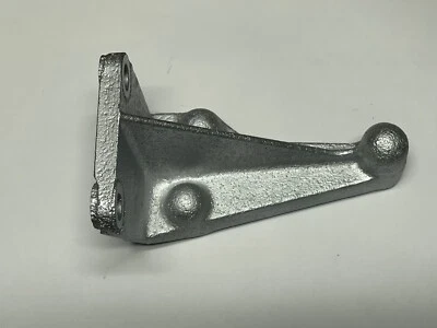 Soporte de montaje inferior alternador de 6 cilindros 4,0 L Jeep Wrangler YJ 1991-1995    Foto 1 de 4