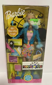 2001 Barbie Doll Toys R Us New York Times Square Mattel #52630 - Read - Picture 1 of 17