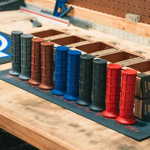 ODI Motorcycle Street Grips Hart Luck Full Waffle 1" Set Cruiser Harley V-Twin - Picture 1 of 8