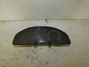 Kombiinstrument Audi A4 B5 BJ 2000 Tacho Diesel 395 tkm Schalter 8D0920900M - Bild 1 von 7