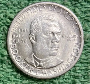 1946-D BOOKER T. WASHINGTON COMMEMORATIVE HALF DOLLAR    #7421 - Picture 1 of 2