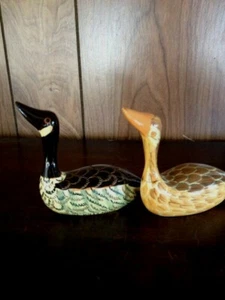 Vintage Pair Ducks Miniature Figurine Statue Figurine paperweight St.Kitts-Nevis - Picture 1 of 8
