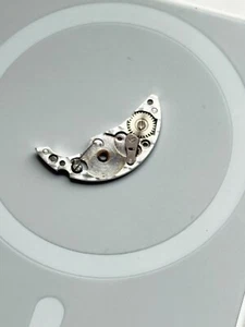 Authentic Rolex Movement Parts 3035-5001 barel Bridge 3055-5001 (R438) - Bild 1 von 8