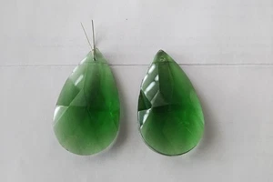 2 Pieces of Large Tear Drop Faceted Green Glass Beads - Picture 1 of 1