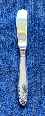 Prelude by International Esparcidor de Mantequilla de Plata Esterlina HH Paleta, 5.875" Foto 1 de 3