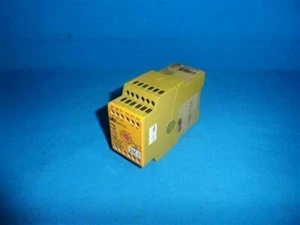 Pilz PNOZ XV2 300/24VDC 2S 2Sz Safety Relay - Picture 1 of 5