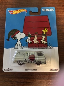 2016 Hot Wheels Peanuts '66 Dodge A100 Real Riders 1:64 Diecast Snoopy/Woodstock - Bild 1 von 3