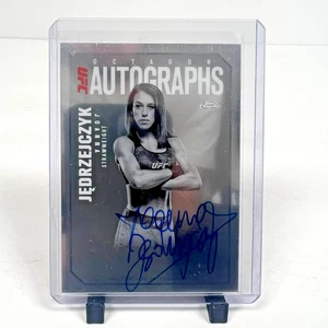 Tarjeta automática Topps 2025 cromada UFC Joanna Jedrzejczyk Octogon plateada #OLA-JJ - Imagen 1 de 5