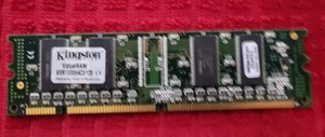 Kingston PC-133 128 MB DIMM 133 MHz SDRAM Memory (KVR133X64C3/128) - Picture 1 of 3
