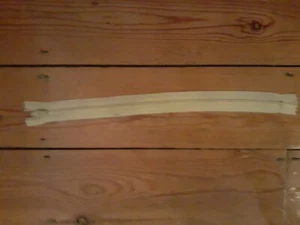 12” (30 cm) Lemon / yellow nylon zipper - Picture 1 of 2