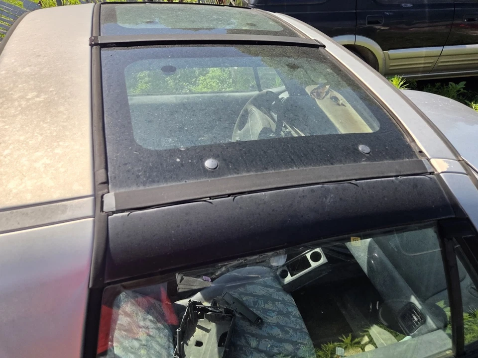 1996 / 1997 / 1998 Suzuki X-90 T-Top Glass Roof Right (Passenger Side) - Image 1 of 1
