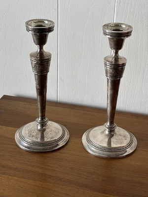 PAR DE 2 CANDELABROS WEDGWOOD INTERNATIONAL PLATA ESTERLINA 10 PULGADAS 992 GRAMOS Foto 1 de 4