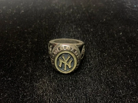 NY YANKEES 1998 WORLD SERIES CHAMPION REPLICA RING Cover