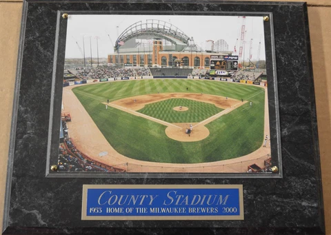COUNTY STADIUM MILWAUKEE BREWERS FRAMED 8 X 10 PHOTO-MAN CAVE-12X15 WALL PLAQUE Cover