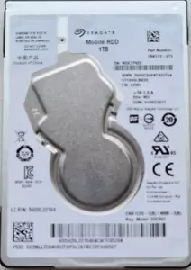 Seagate 1TB 2.5 HDD SATA Slim 7mm 128Mb ST1000LM035 DOM 01 DEC 2017 - Picture 1 of 3