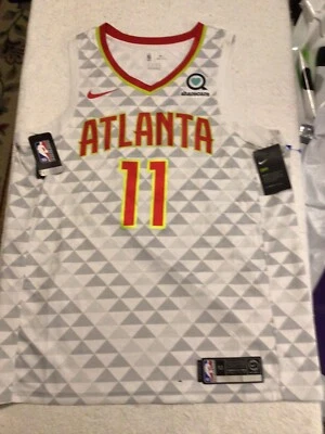 Camiseta Swingman Masculina Nike Trae Young Atlanta Hawks Tamanho 52 Cor Rara - Imagem 1 de 4