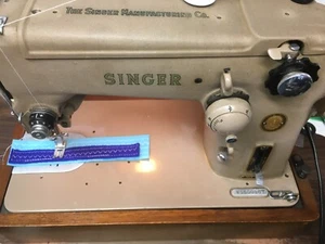 Singer 306W Sewing Machine with Trapezoid Carry Case & Some Extras! - Picture 1 of 6
