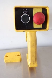 Stop/Start Pendant Control -- E/Stop and Start Buttons -- Plus Wall Bracket - Picture 1 of 4