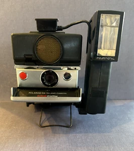 Black Polaroid SX-70 Land Camera Sonar OneStep Folding Camera VGC TESTED BUNDLE - Picture 1 of 22