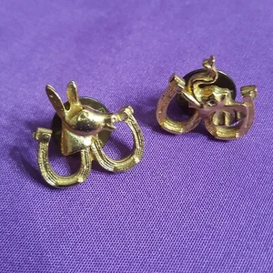 1960's Gulf Oil Democratic Donkey Republican Elephant Horseshoe Political Pins - Picture 1 of 5