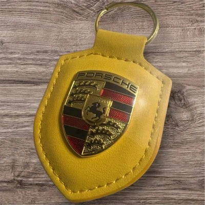 Portachiavi GIALLO Nuovo Porsche Macan Cayenne Cayman Boxster Panamera Taycan - Immagine 1 di 4