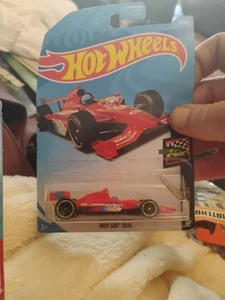 Hot Wheels 2017 Carded -- HW race day 7/10. - Picture 1 of 1