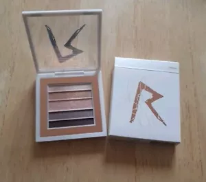 MAC RiRi Phresh Out Veluxe Pearlfusion Eyeshadow Palette genuine BNIB - Picture 1 of 5