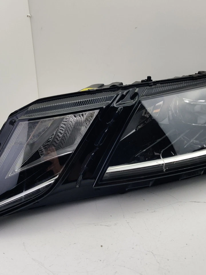 Octavia 3 5E Facelift Scheinwerfer links LED 5E1941015E ohne Steuergeräte💥 - Bild 1 von 4