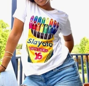 Slayola Labiales Gráfico Camiseta Blanca Manga Corta Marca: Ella XS,S,M,XL,2XL - Imagen 1 de 5