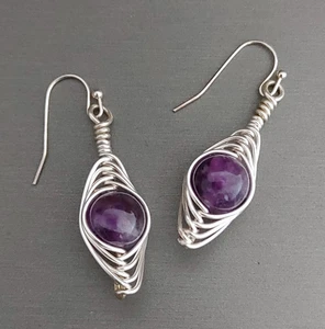 Silberfarbene drahtumwickelte AMETHYST Ohrhänger Boho Handarbeit 1,75 Zoll - Bild 1 von 6