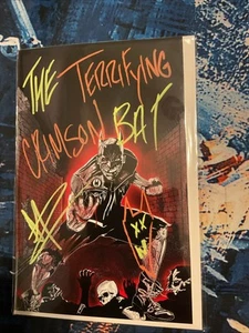 The Terrifying Crimson Bat #1 Virgin Vatiant signiert & bemerkt von Aaron Rizo - Bild 1 von 3