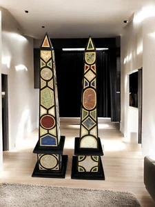 Zweiteiliges Obelisk Set aus schwarzem Marmor Handarbeit Garten Deko Objektiv... - Bild 1 von 8