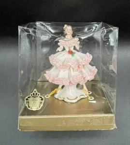Budich Germania 1962-1977 ceramica pizzo rosa statuina in scatola - Foto 1 di 12