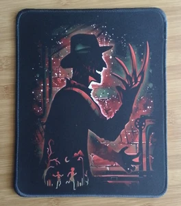 Alfombrilla de escritorio personalizada para PC de 10"" Slayer de películas de terror Freddy Krueger Silhouette - Imagen 1 de 2